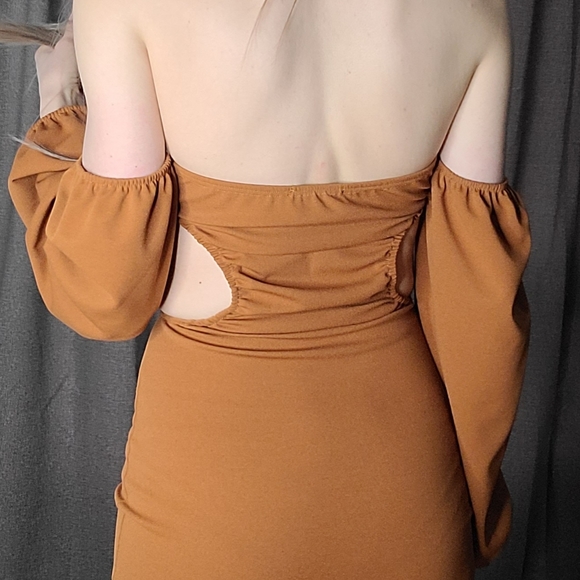 Strapless dress with long sleeves - Picture 3 of 13